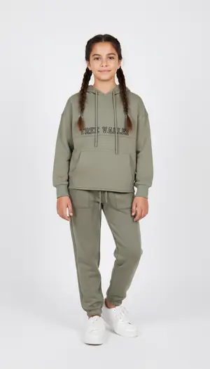 طقم بناتي شتوي 1