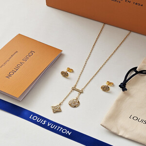 طقم حلق وسلسال من لويس فيتون - ذهبي